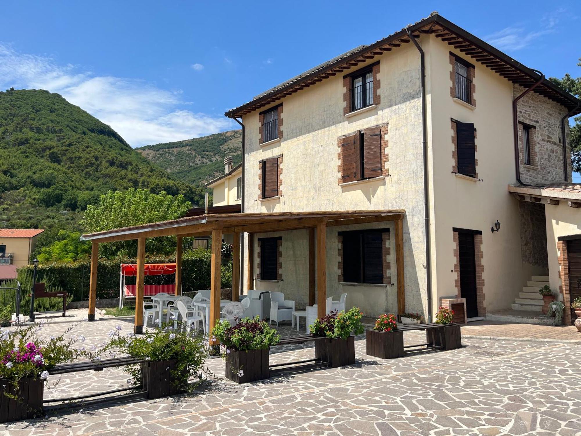 Casa Vacanze Vecchio Frantoio Residenza Leccino 스폴레토 외부 사진